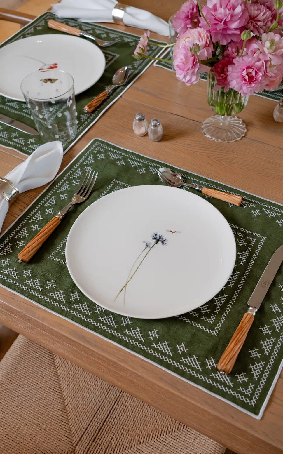 Pedralbes Placemats in Olive, Set of 4
