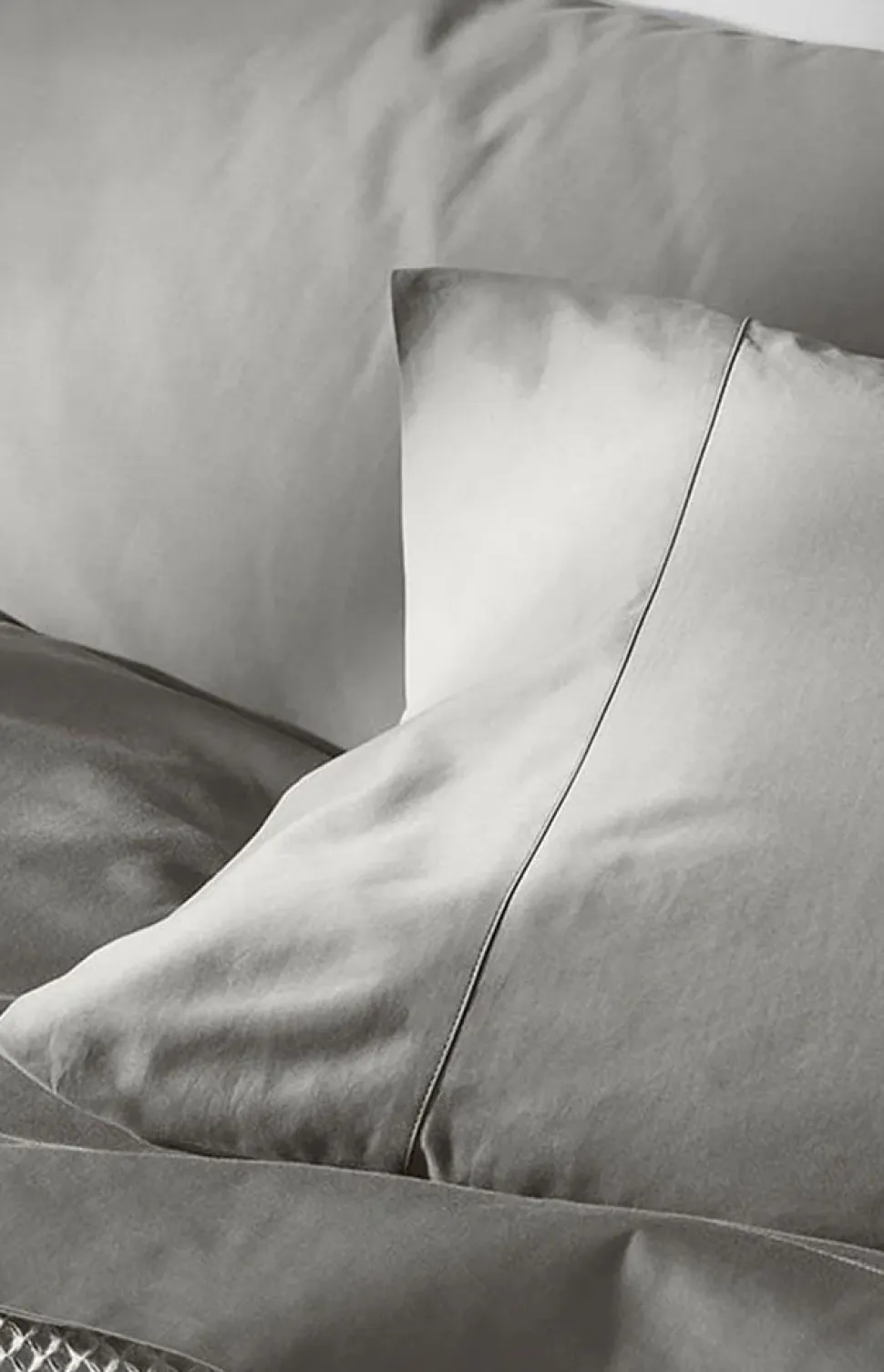Percale Hemmed Pillowcase Set in Stone