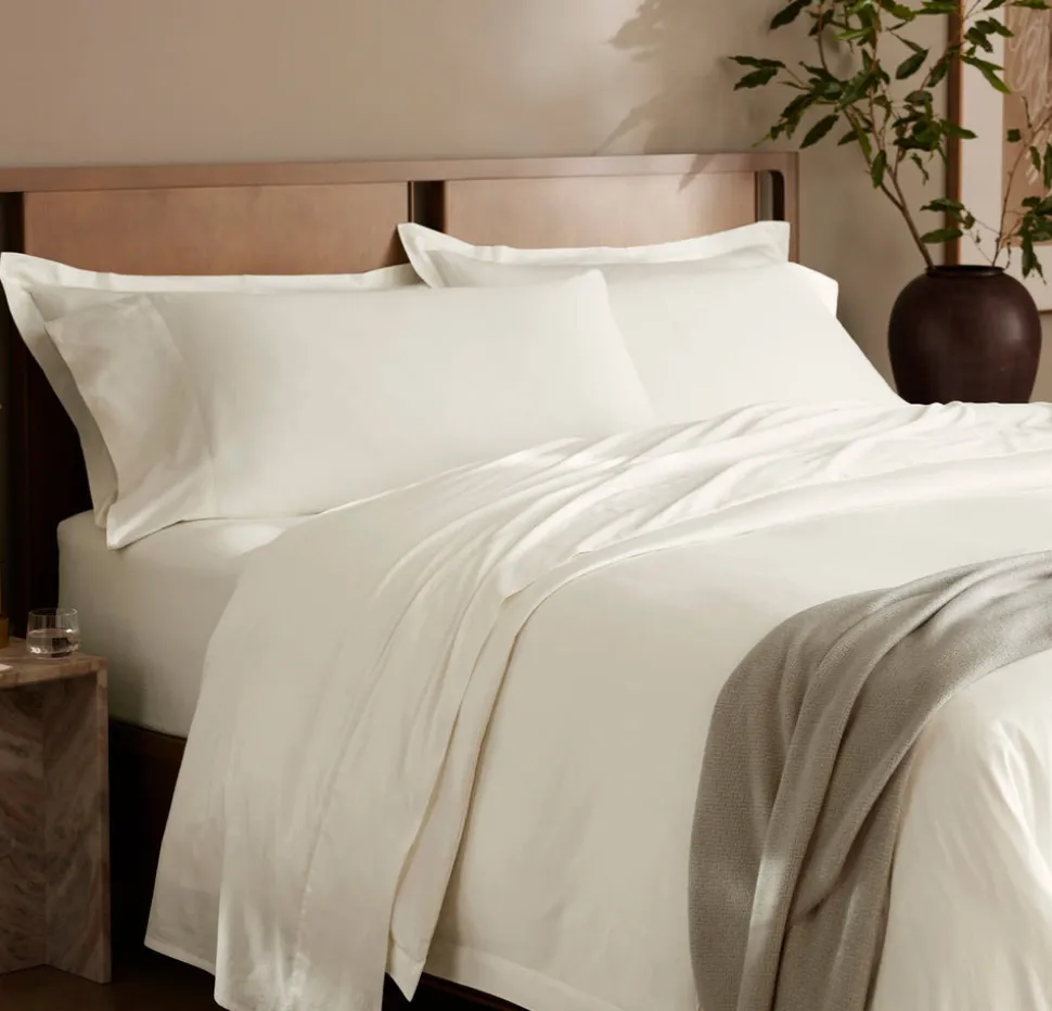 Percale Hemmed Sheet Set in Cream