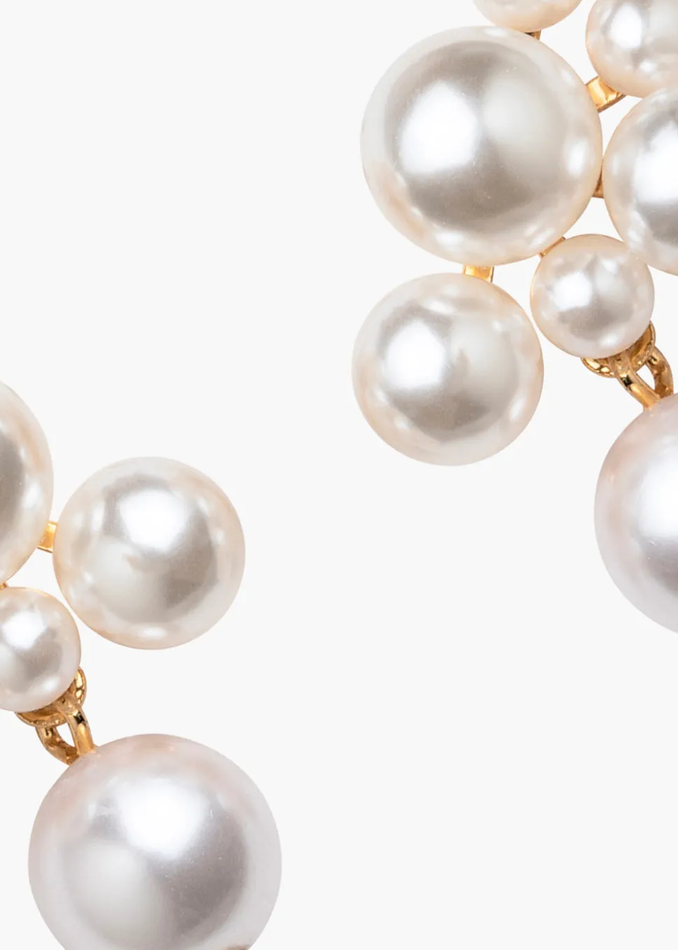 Perlita Earrings in Pearl