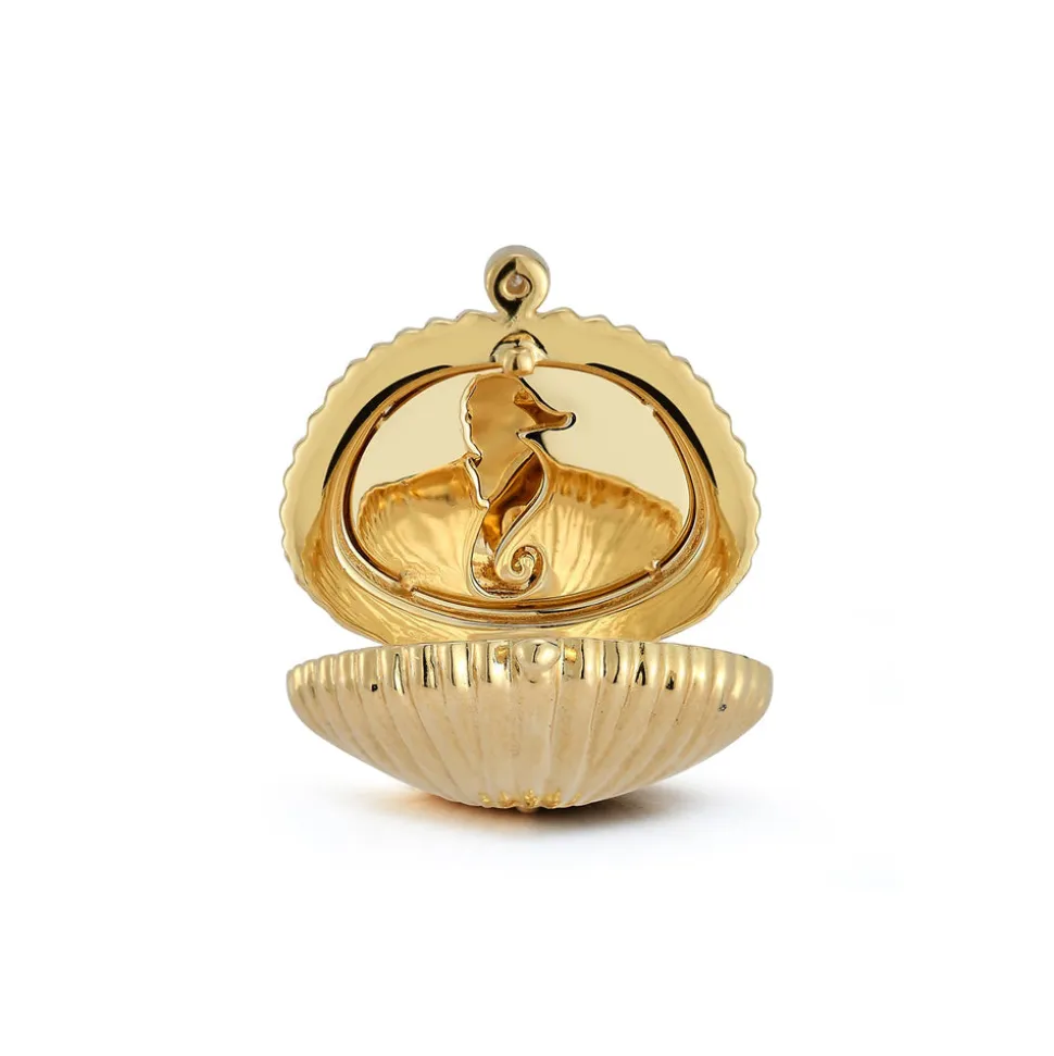 Petite Venus Locket