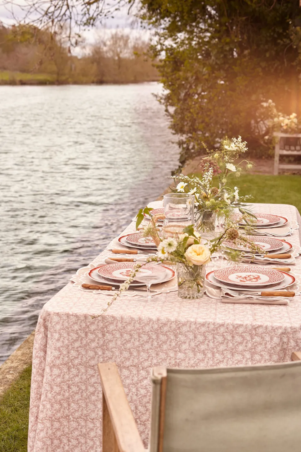 Pink Rosebud Tablecloth