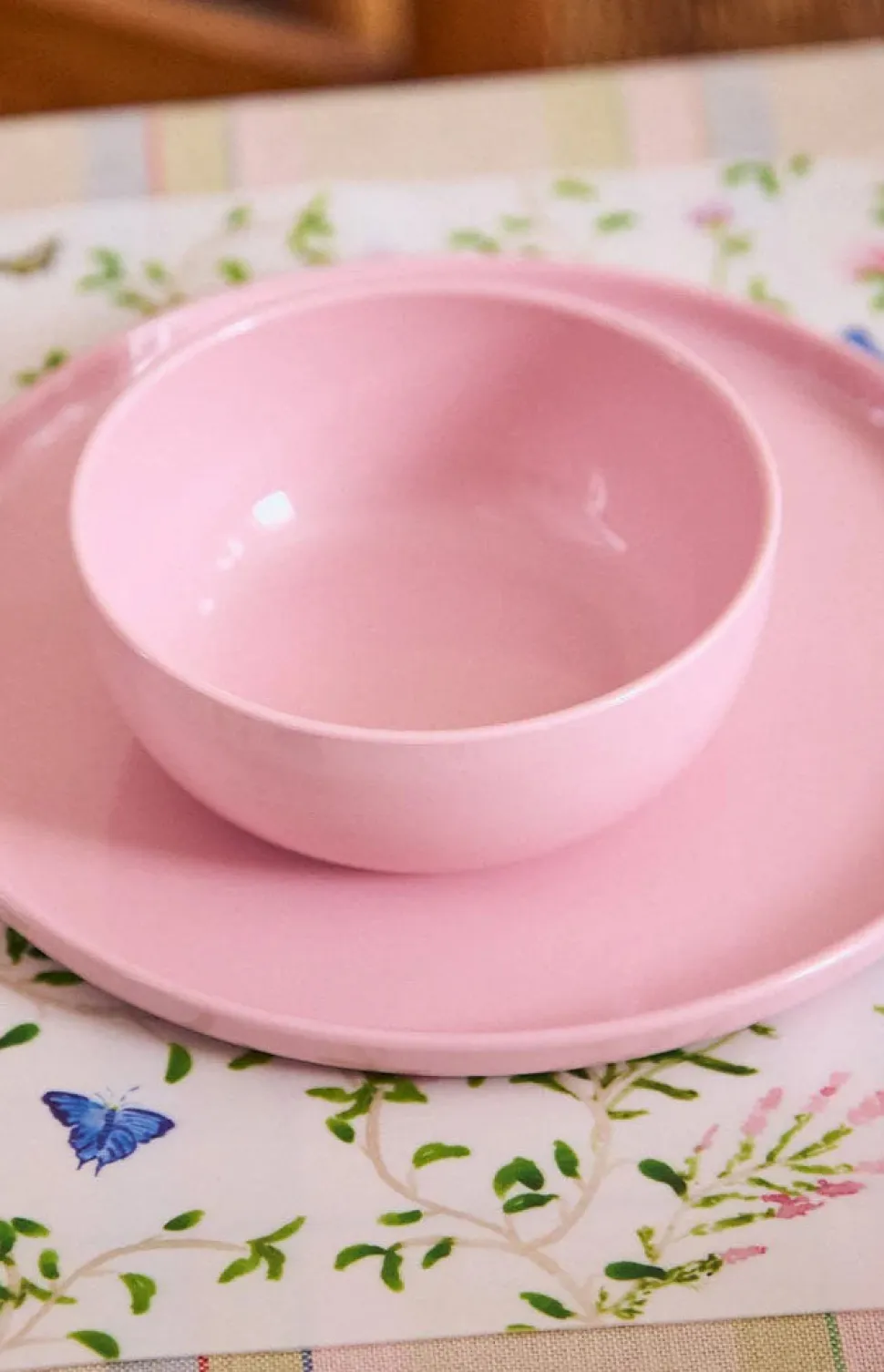 Plates in Pink, Set of 4
