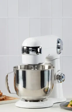 5.5-Quart Stand Mixer in White Linen