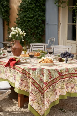 Renne Reindeer Tablecloth in Red & Green