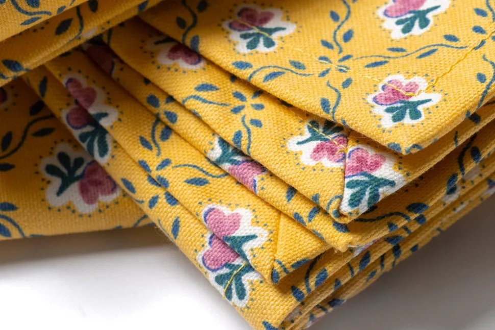 Retro Rose Napkins in Yellow, Set of 4