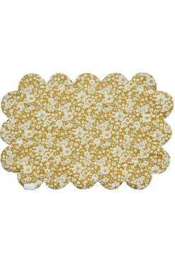 Reversible Cloud Scallop Placemat Made With Liberty Fabric in Spring Blooms & Betsy Boo