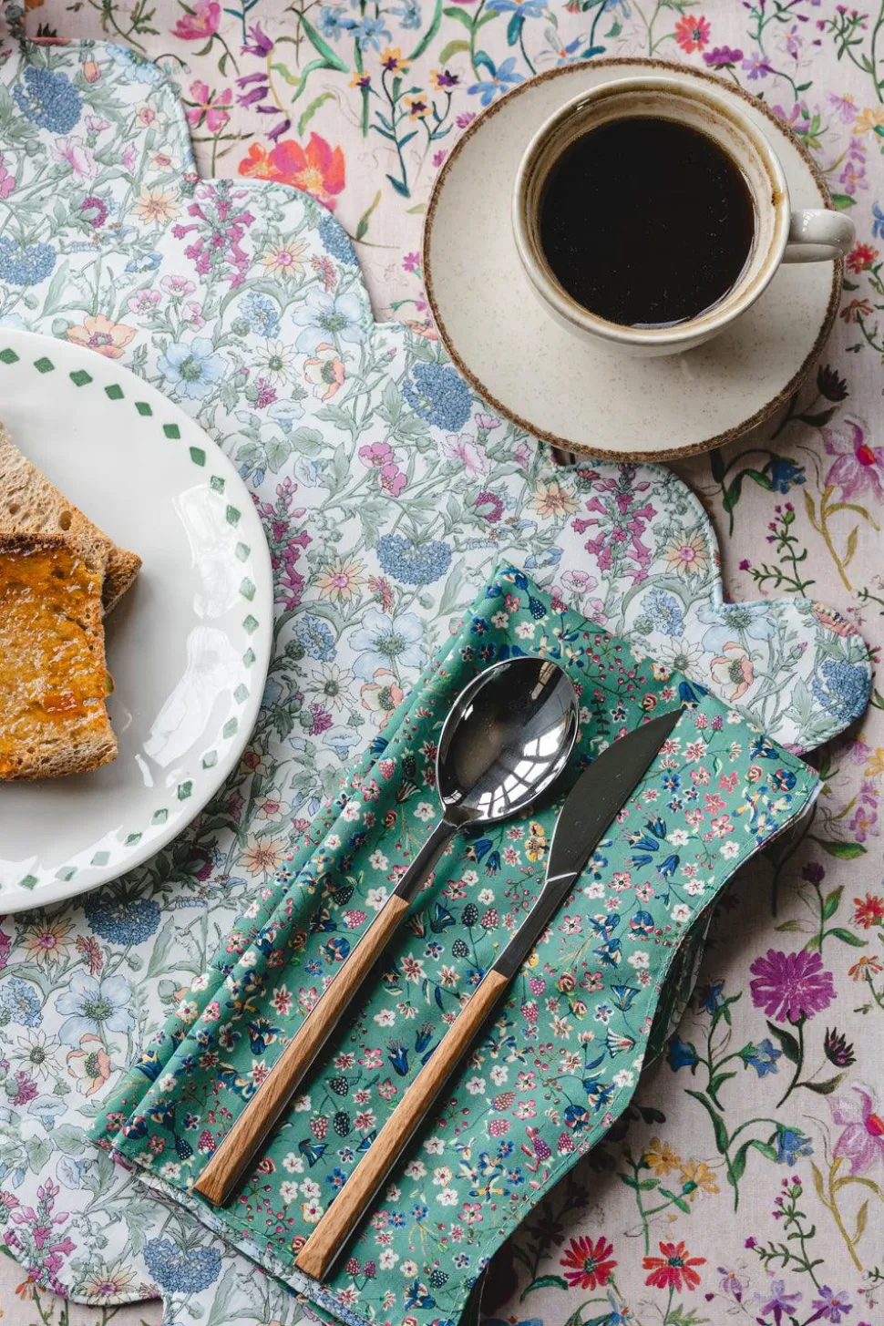 Reversible Wavy Napkin Set Made With Liberty Fabric in in Donna Leigh & Rachel