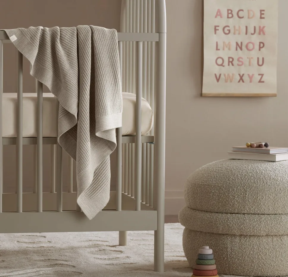 Ribbed Knit Baby Blanket in Heathered Oatmeal