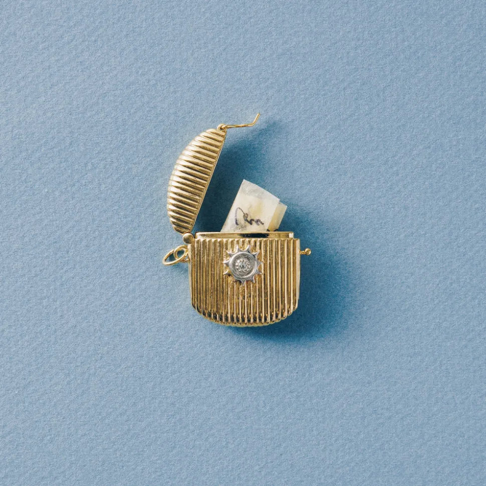 Ribbed Vesta Case Necklace