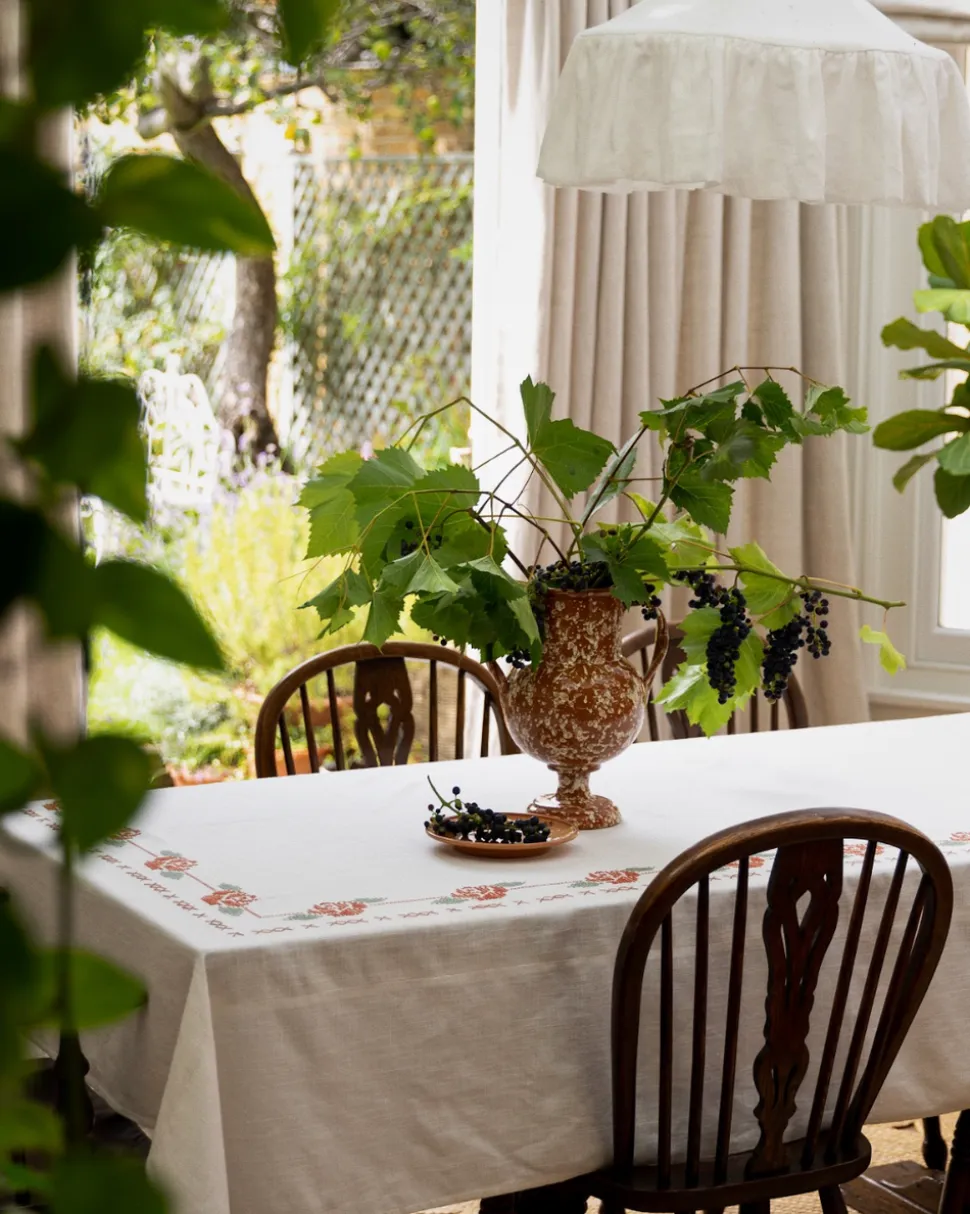 Rose Tapestry Tablecloth