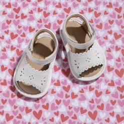 Sandal with Scallop White