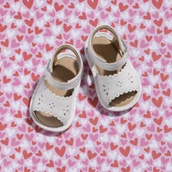 Sandal with Scallop White
