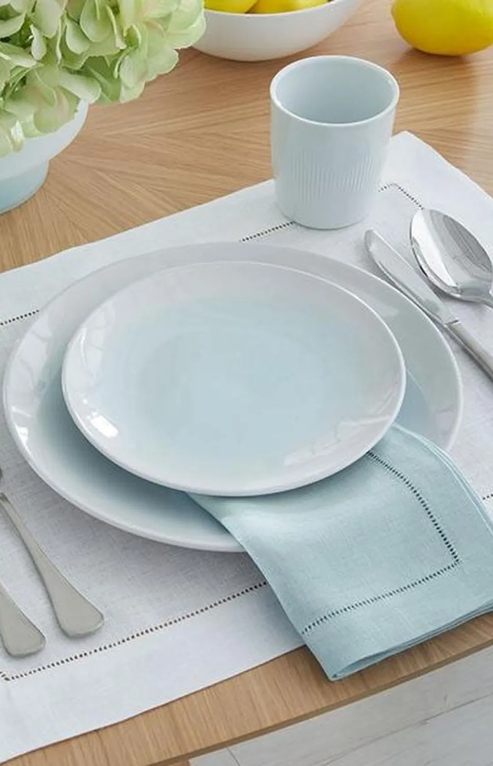 Sferra Festival Dinner Napkins, Set of 4