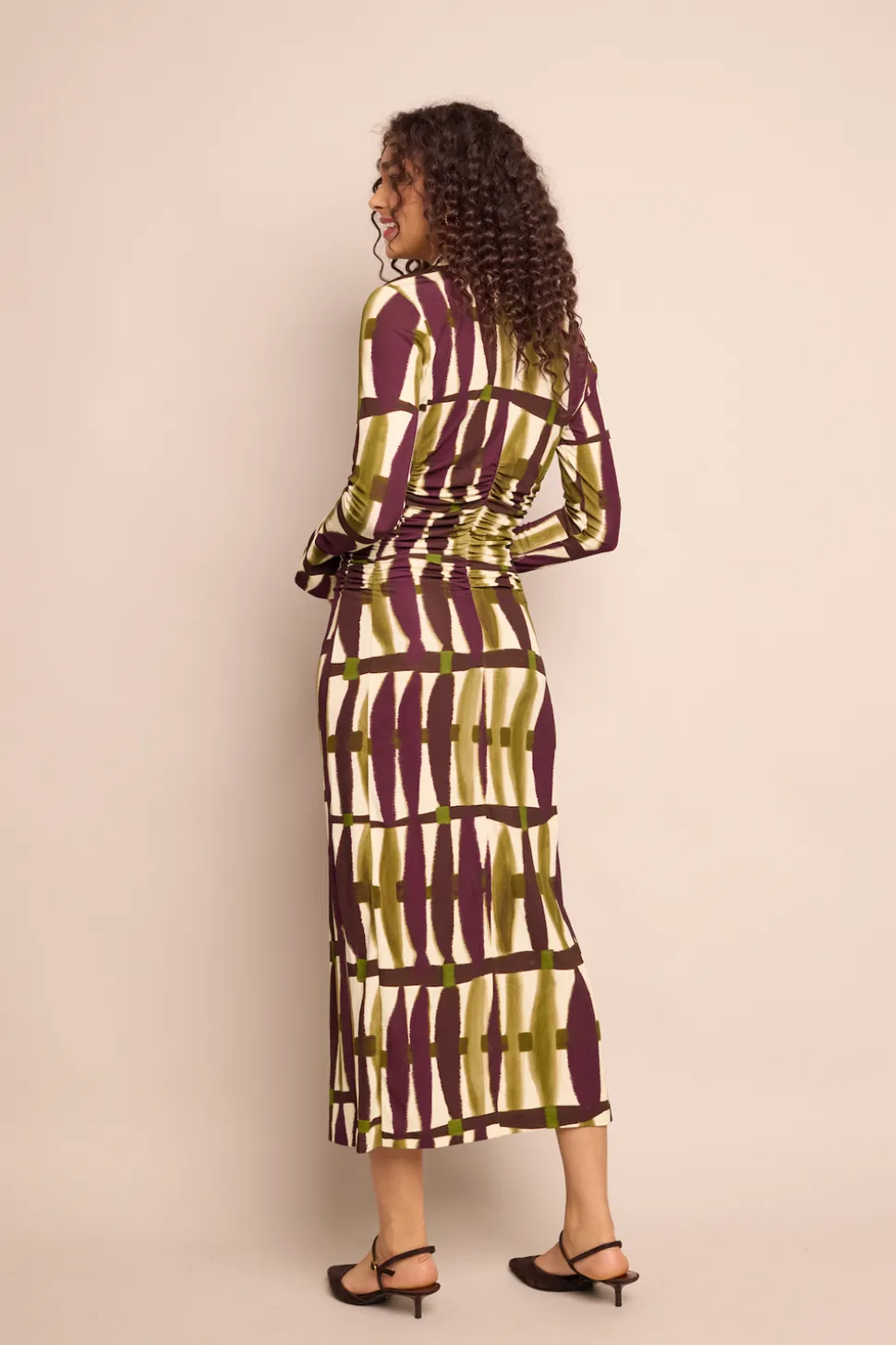 Shirley Midi in Amable Olive