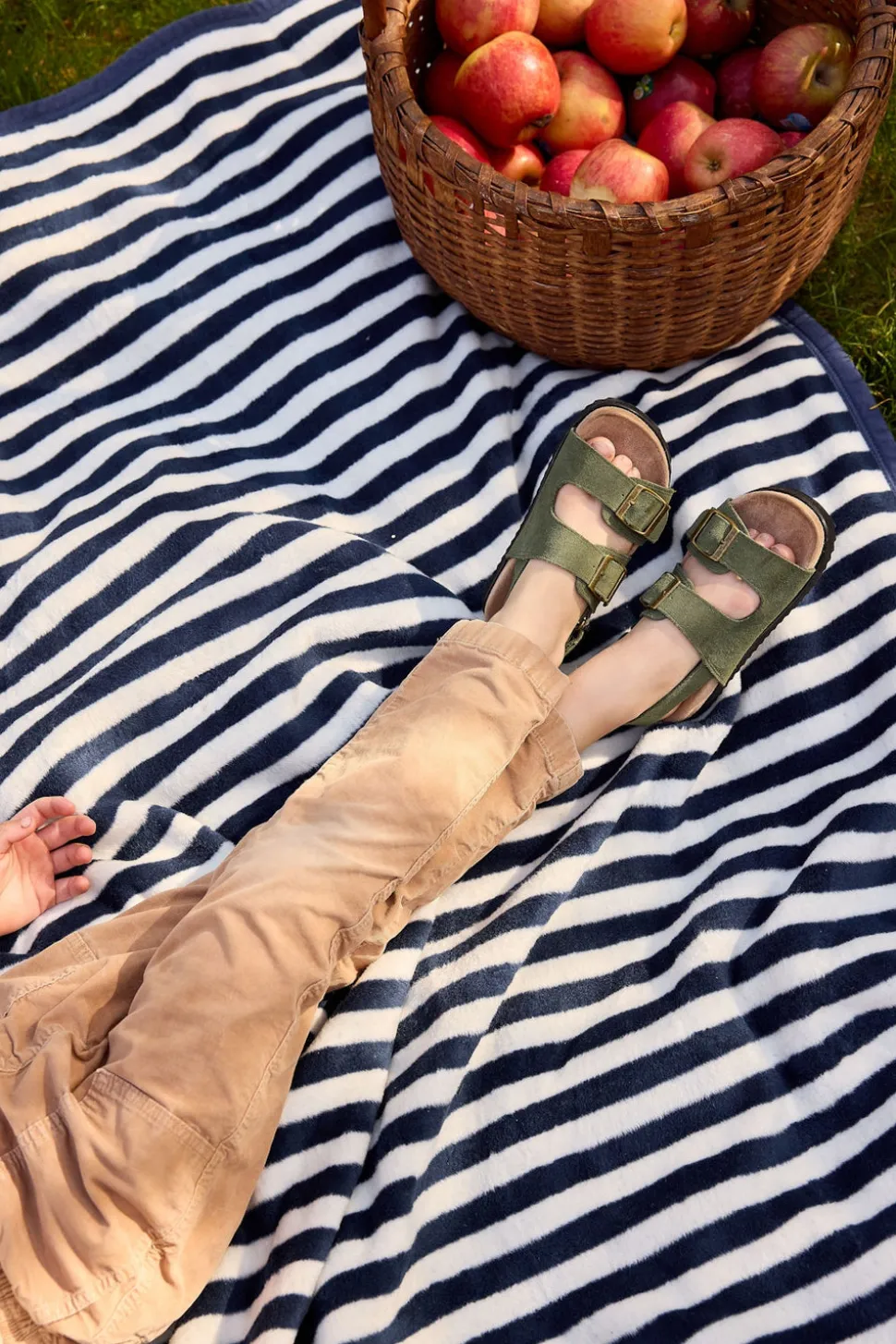 Sideline Stripe Navy Midi Blanket