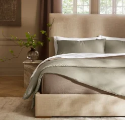 Signature Comforter Set in Oak