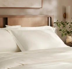 Signature Hemmed Duvet Set in Cream