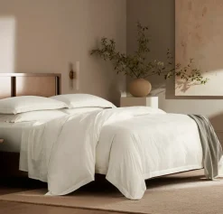 Signature Hemmed Duvet Set in Cream