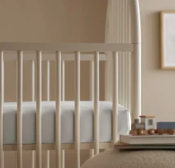 Signature Hemmed Fitted Crib Sheet in Mist