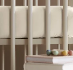 Signature Hemmed Fitted Crib Sheet in Natural