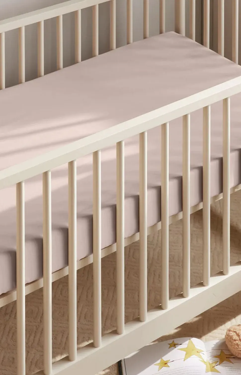 Signature Hemmed Fitted Crib Sheet in Dusty Rose