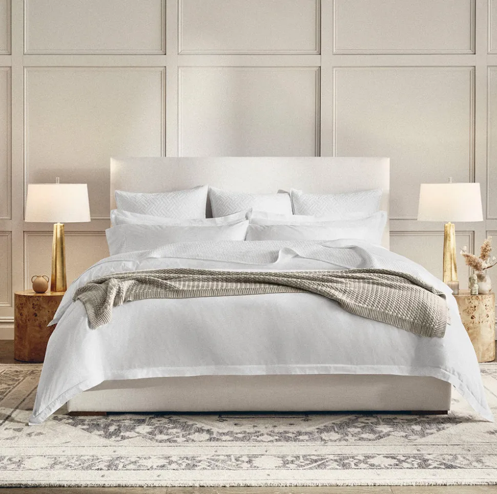 Signature Hemmed Sheet Set in White