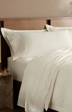 Signature Hemmed Sheet Set in Cream