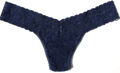 Signature Lace Low Rise Thong