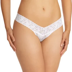 Signature Lace Low Rise Thong