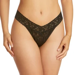 Signature Lace Low Rise Thong