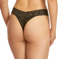 Signature Lace Low Rise Thong