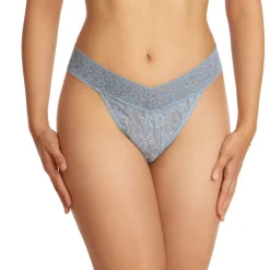 Signature Lace Original Rise Thong in Classic