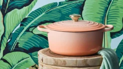 Signature Round Dutch Oven in Peche