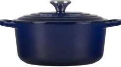 Signature Round Dutch Oven