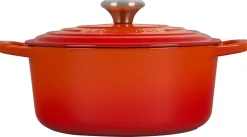 Signature Round Dutch Oven