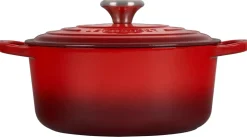 Signature Round Dutch Oven