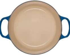 Signature Round Dutch Oven