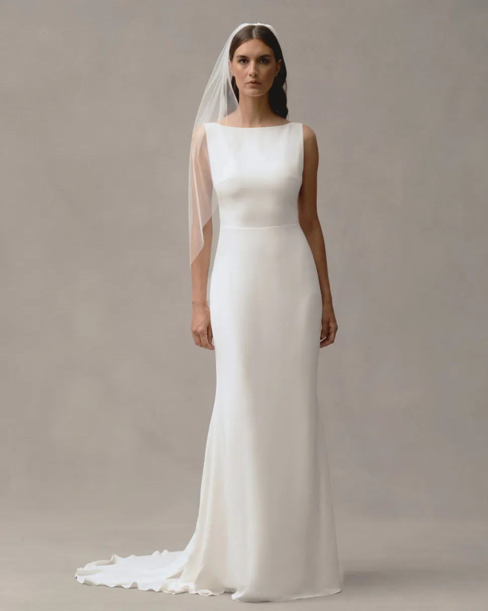 Signature Veil, Fingertip Length