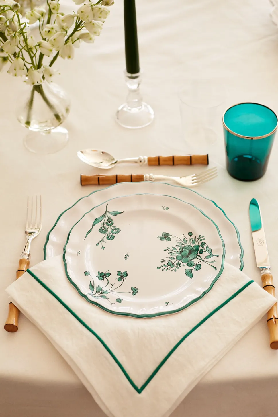 Soft Linen Cord Embroidered Dinner Napkin in White with Gazon