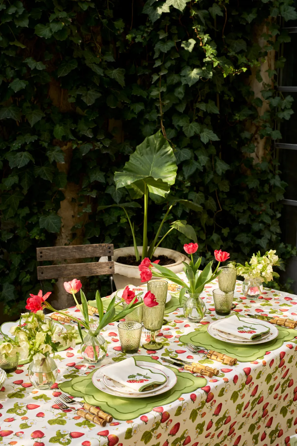 Strawberry Fields Tablecloth with Green Trim