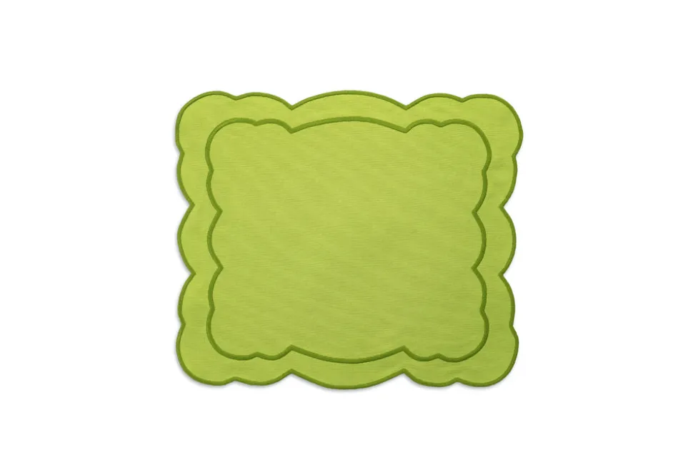 Strawberry Placemat and Napkin Set in Green