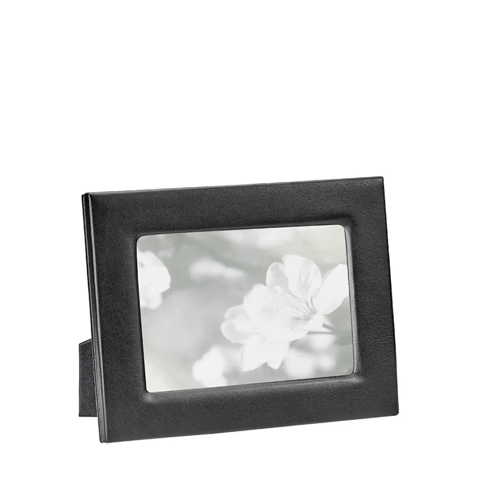 Studio Frame in Black Traditional Leather