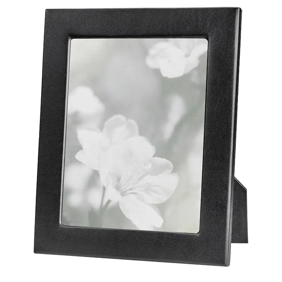Studio Frame in Black Traditional Leather