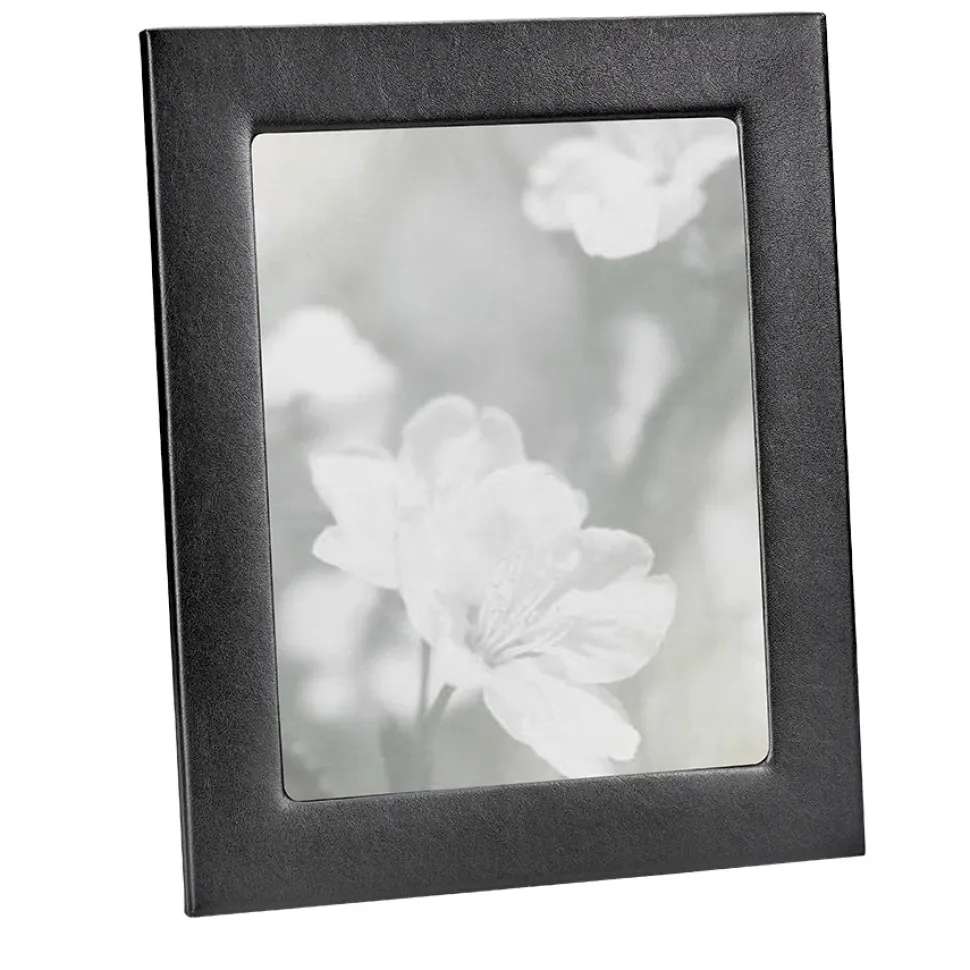 Studio Frame in Black Traditional Leather