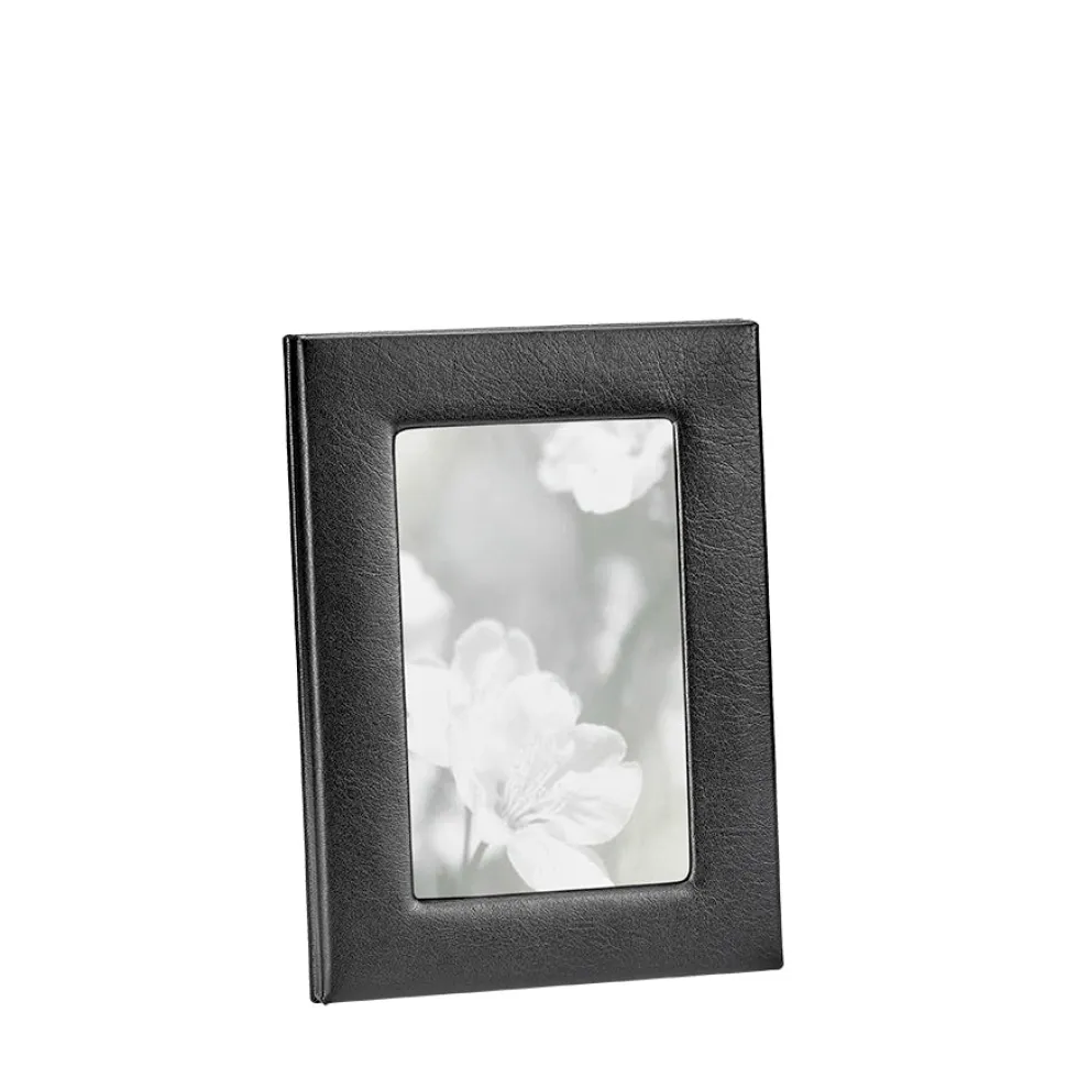 Studio Frame in Black Traditional Leather
