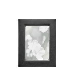Studio Frame in Black Traditional Leather