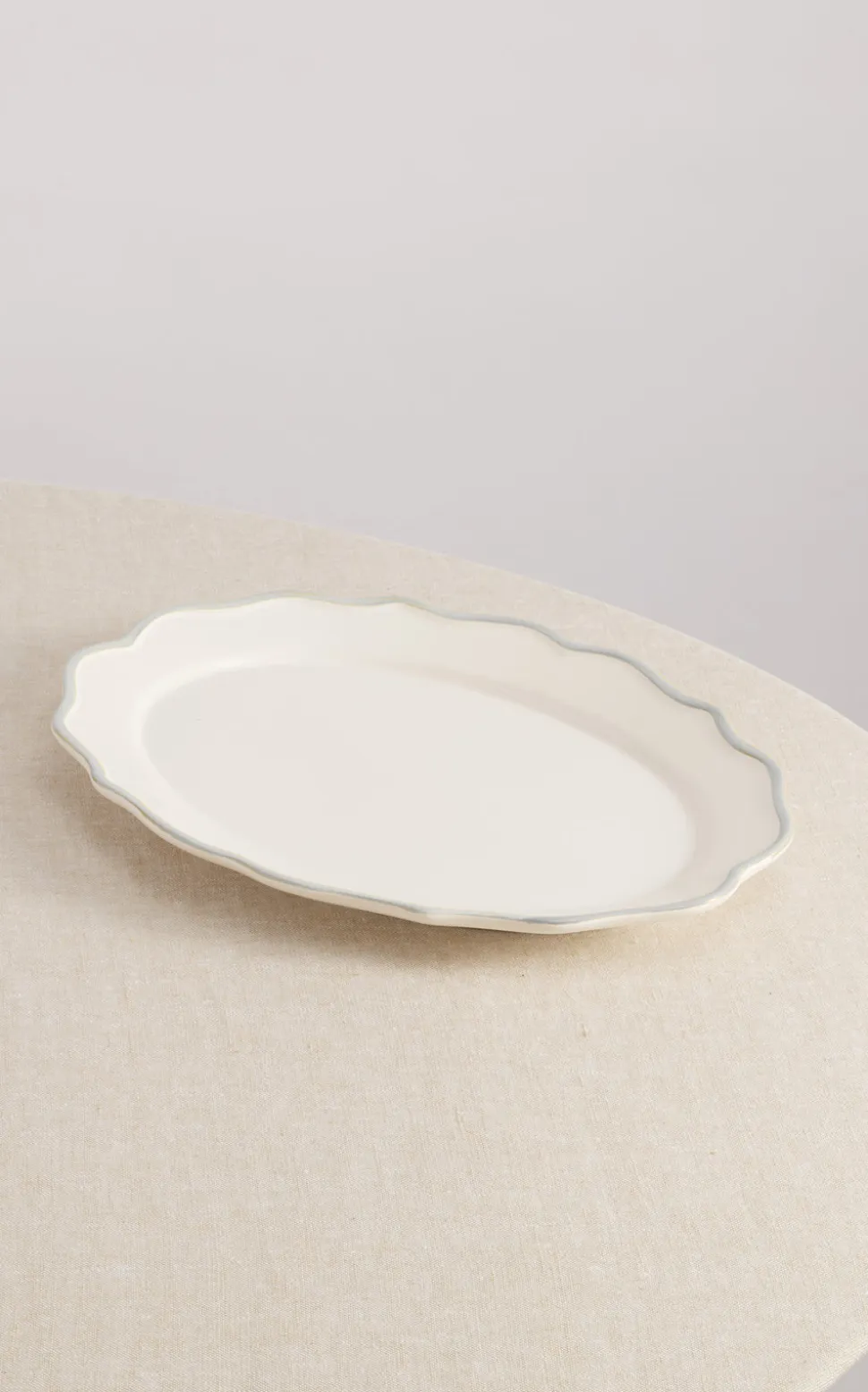 Sylvia Oval Platter 15.5"