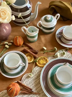 Tangerine Tea Pot In Brown
