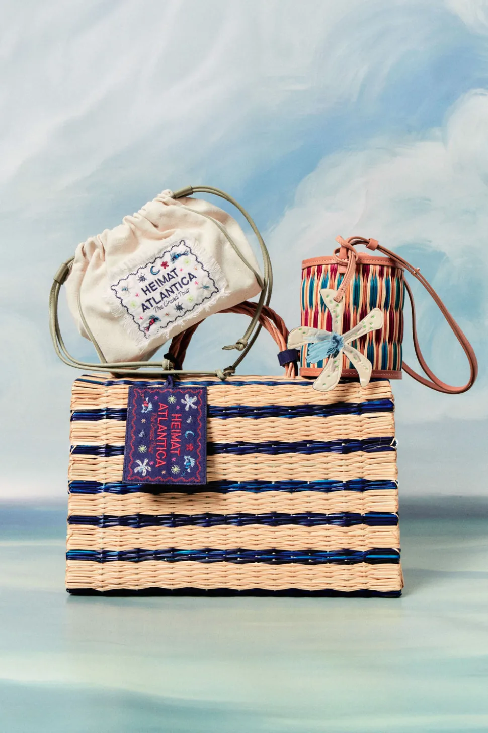 The Grand Tour Collection Beach Basket in Blue